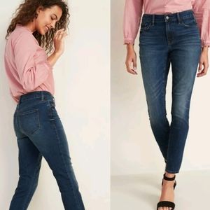 WOMEN'S JEANS 18 OLD NAVY
